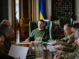 Zelenskyy: Russia to mobilize 300.000 troops in June