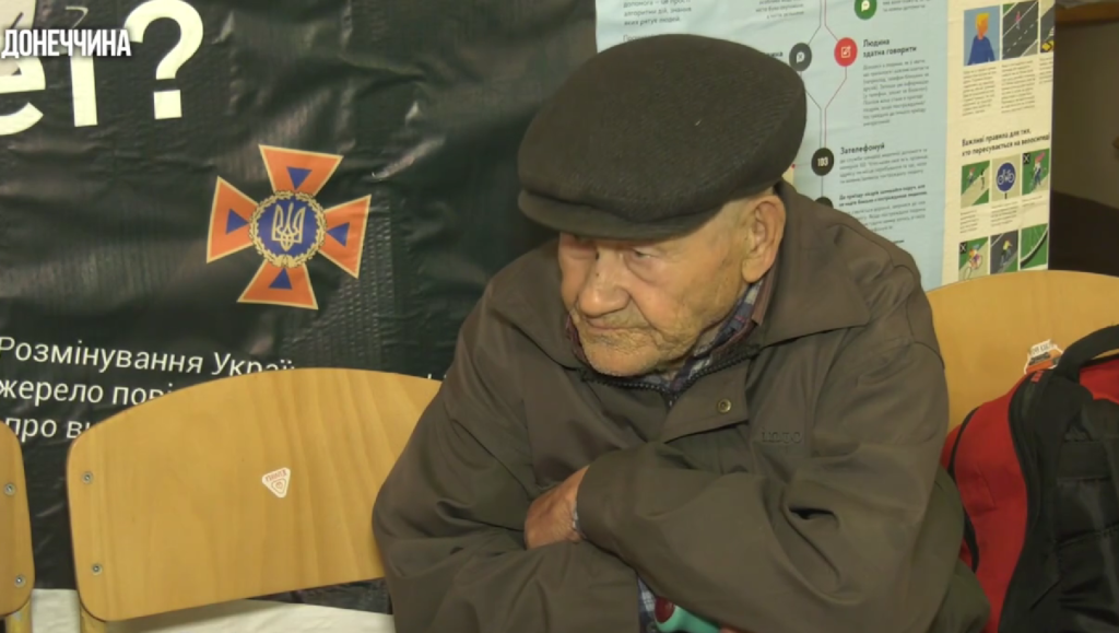 Defiant 88-year-old man flees Russian occupation in Donetsk, refusing to obtain Russian passport