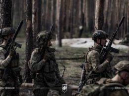 us lifts weapons ban ukraine's azov brigade ukrainian national guard's soldiers azovorgua battlefield 1