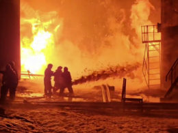 Russian firefighters working to extinguish a fire at an oil depot in the Kursk region after a drone attack. Illustrative image. Photo via Eastnews.ua.