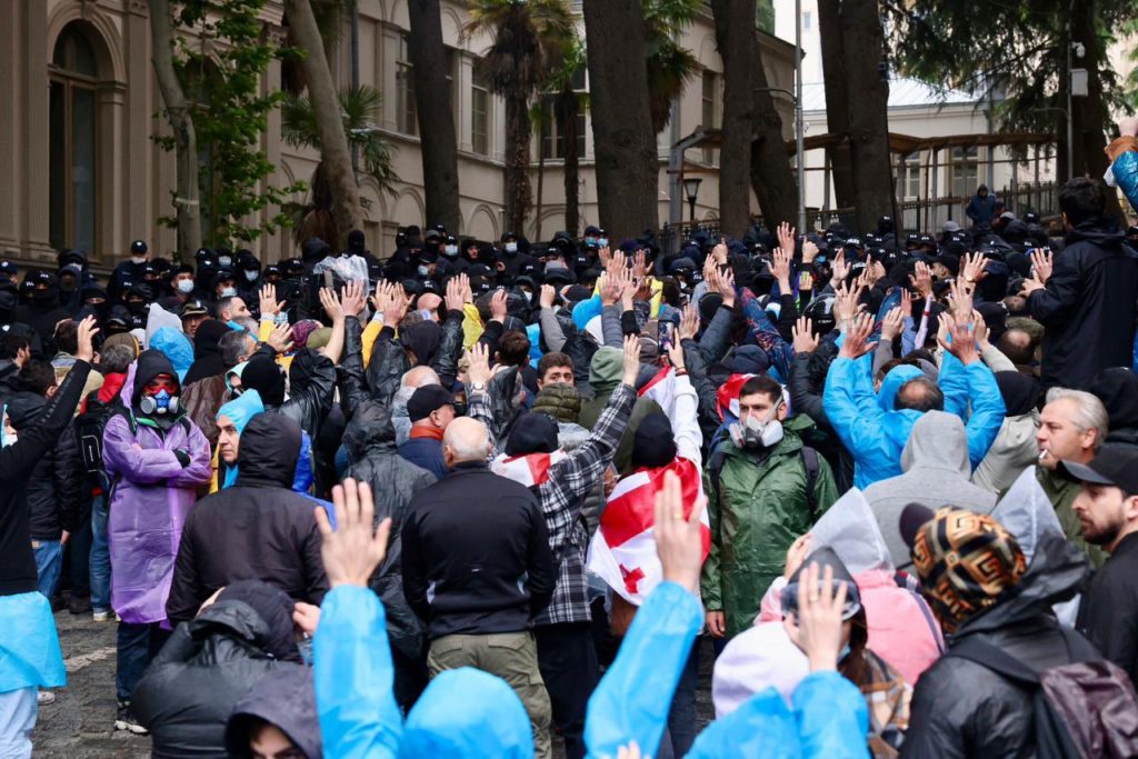 Georgian parliament paves way to Russian-style law amid growing protests