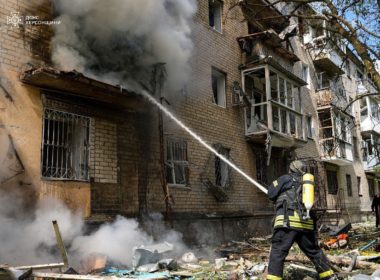 russian forces shell kherson two days in row injuring civilians firefighter scene russias shelling attack city 15 mat 2024 telegramdsns b6bec6b180d84676b70c355a2716868d