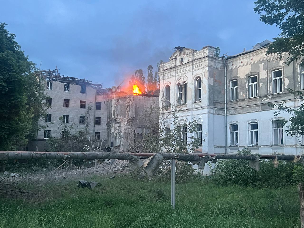 ukraine downs 7/19 russian missiles 32/32 drones attacks injure 15 civilians aftermath russia's s-300 missile attack mala danylivka kharkiv oblast 30 may 2024