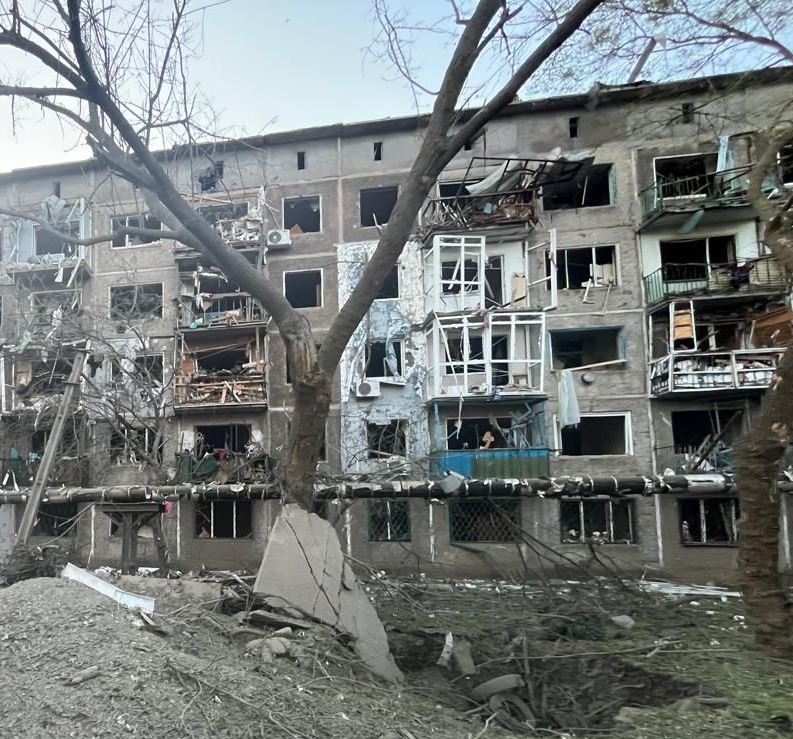 russian 500kg guided bomb targets residential neighborhood kostiantynivka injures five civilians aftermath russia's aerial attack donetsk oblast 10 june 2024 prosecutor's office