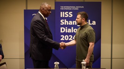 ukrainian president volodymyr zelenskyy (r) us secretary defense lloyd austin (l) singapore 2 june 2024 presidentgovua 713d154508913fe0