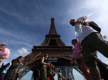 The Eiffel Tower in Paris, illustrative image. Photo via Eastnews.ua.