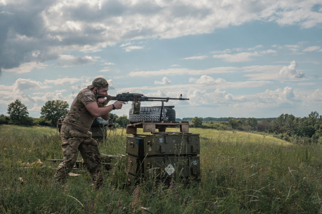 Ukrainian top commander: Situation remains challenging in eastern Ukraine, fighting continues on all fronts