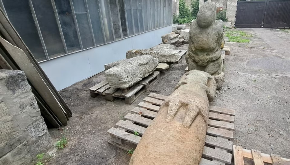 Ukraine’s ancient women’s beauty sculptures under threat: Evacuation of Polovtsian statues from Donetsk’s frontlines