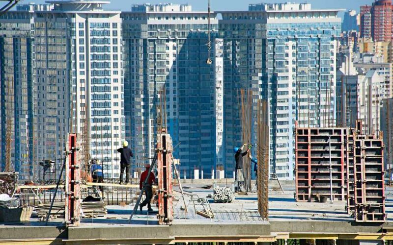 Construction workers Ukraine