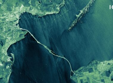 iceye provide ukraine advanced sar satellite imaging russian-built kerch strait bridge unknown date crimeanbridgepr