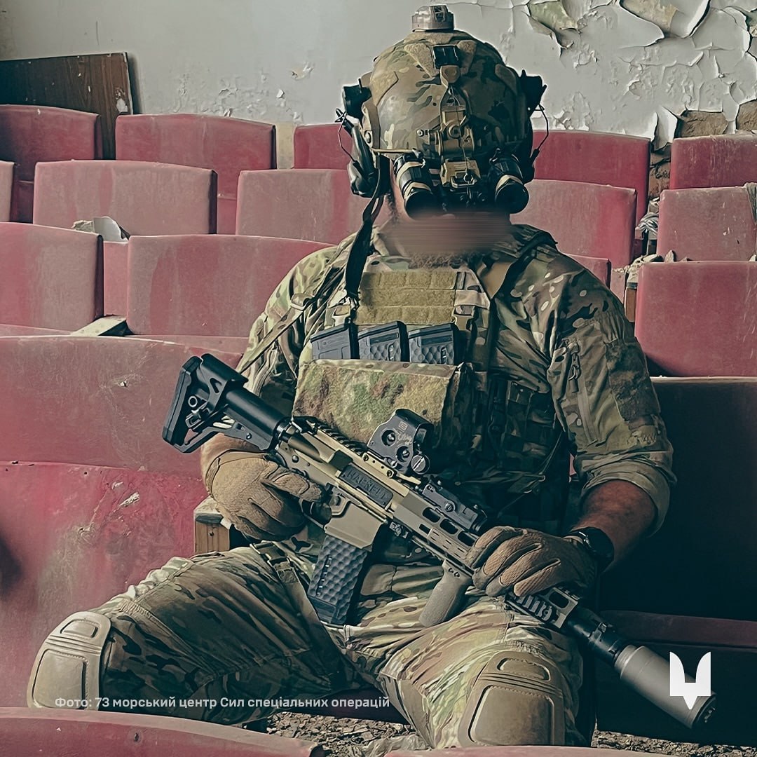 Ukrainian Soldiers Receive Haenel MK 556 Assault Rifles From Germany Ukrainian Soldiers Receive Haenel MK 556 Assault Rifles From Germany