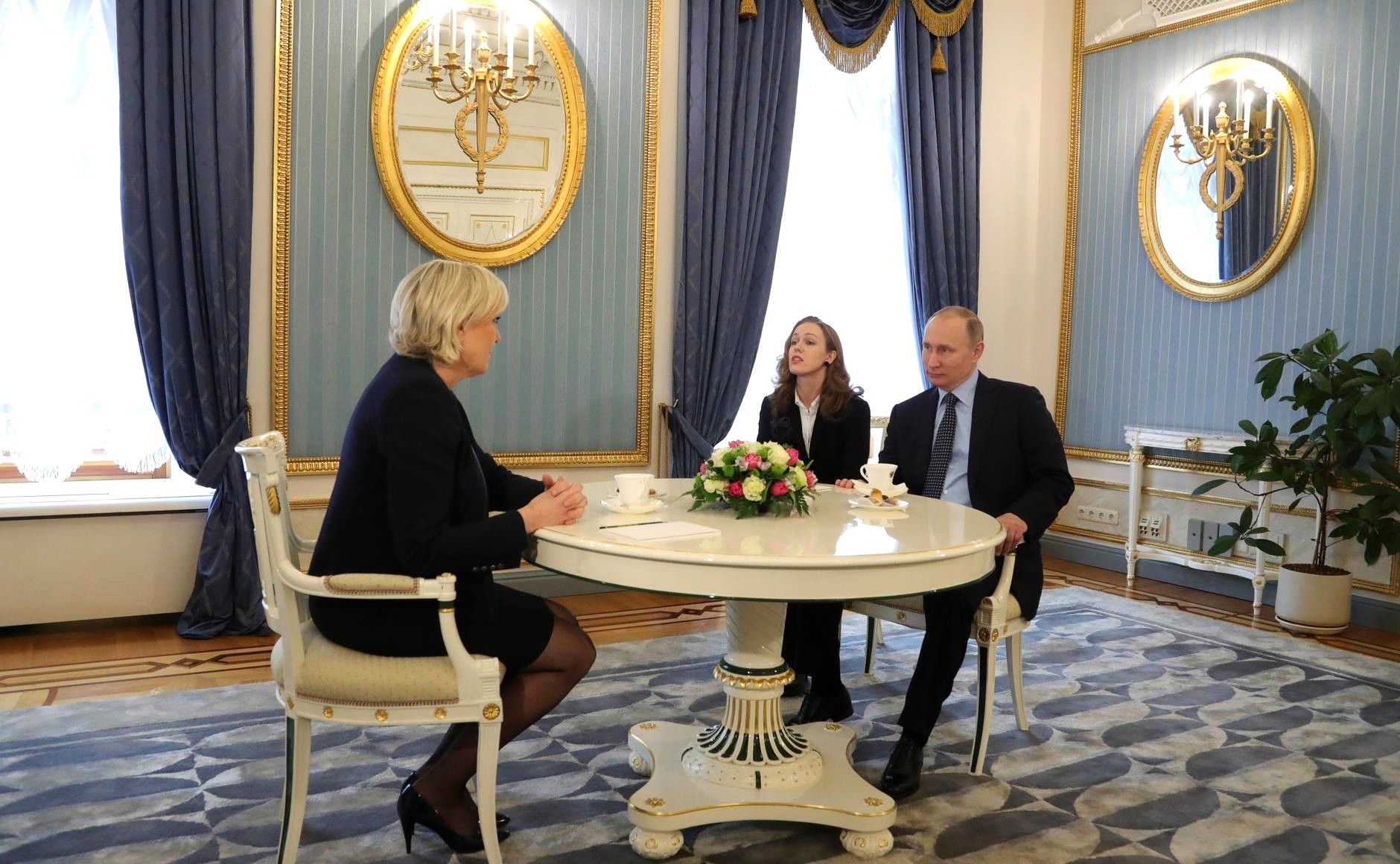 Marine le Pen Putin meeting in Russia