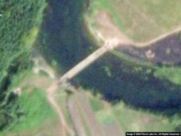 russia constructs fourth pontoon bridge across seym river kursk oblast satellite imagery shows russian near zvannoe 26 august 2024 planet rfe/rl 01000000-c0a8-0242-483f-08dcc6a7b7ac_w1023_r0_s