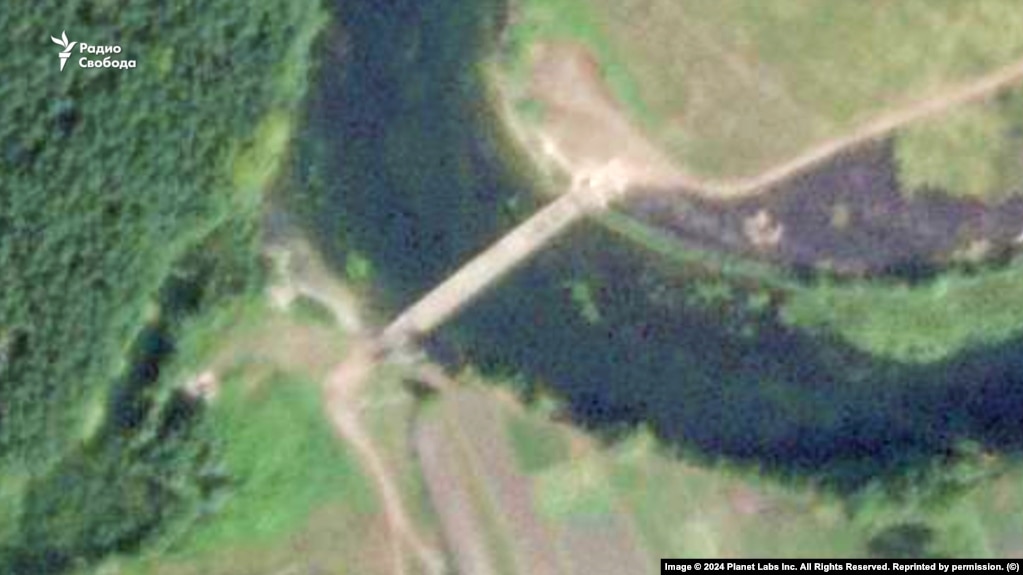 russia constructs fourth pontoon bridge across seym river kursk oblast satellite imagery shows russian near zvannoe 26 august 2024 planet rfe/rl 01000000-c0a8-0242-483f-08dcc6a7b7ac_w1023_r0_s