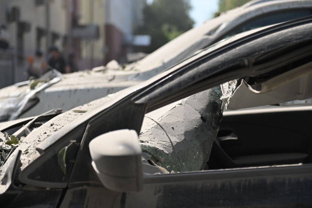 Aftermath of the Russian strike on Kharkiv, 6 August.