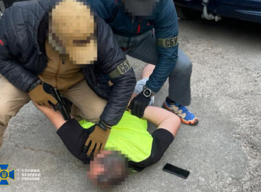 two arrested mykolaiv ukraine dismantles russian espionage ring sbu says officers detaining suspected spy who worked police officer 3bfd51791ce0e0684eeb239b6dd5c6a6