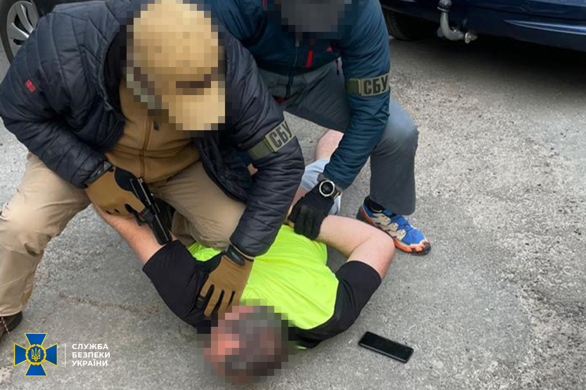 two arrested mykolaiv ukraine dismantles russian espionage ring sbu says officers detaining suspected spy who worked police officer 3bfd51791ce0e0684eeb239b6dd5c6a6