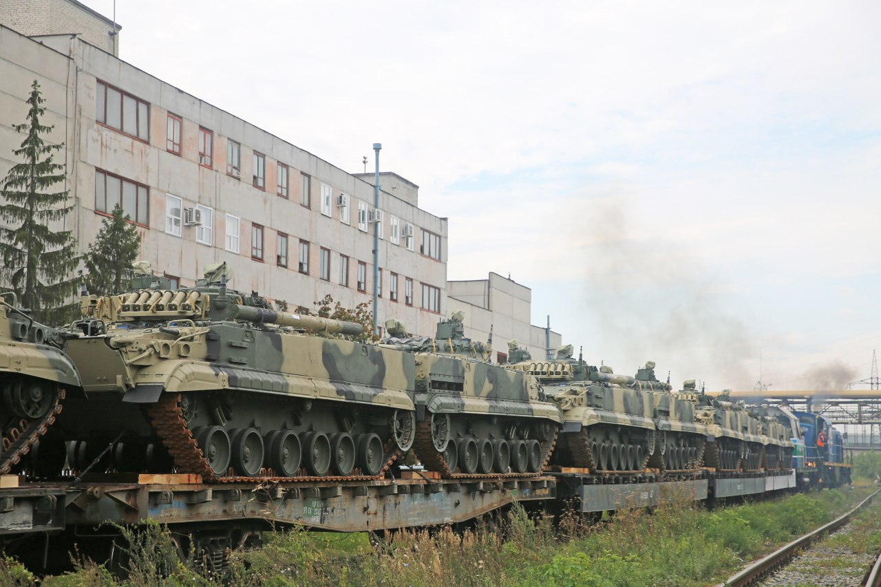 Batch of BMP-3. Photo via Kurganmashzavod.