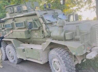 Cougar MRAP armored vehicles. Source: @Weapons_Illust в X