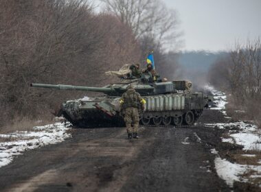 A captured Russian T-80BVM by Ukrainian troops during the Russo-Ukrainian War. Photo via Wikimedia.