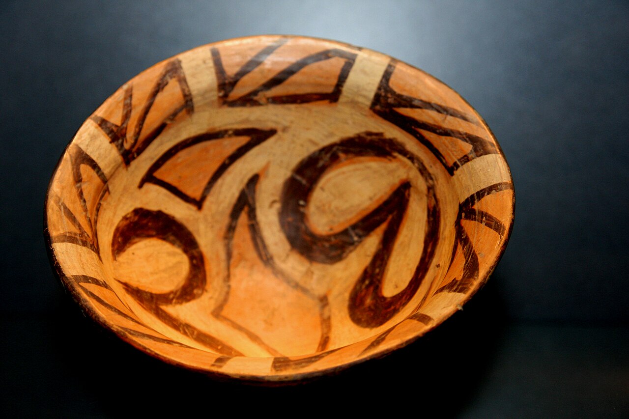 Characteristic example of Cucuteni–Trypillia pottery. Photo via Wikimedia.