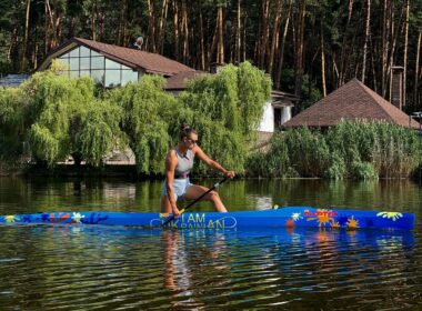 Ukrainian Olympic canoeist forced to modify 'I am Ukrainian' boat inscription