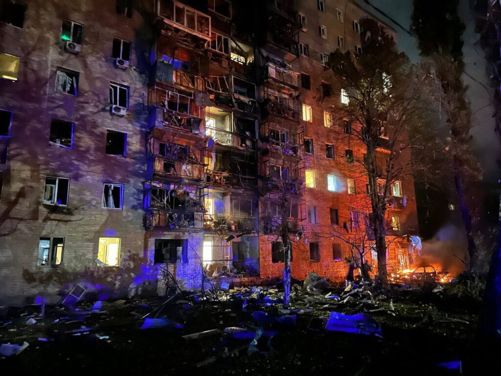 Explosions rock Kursk; Russian authorities say “downed missile fell on the residential building”