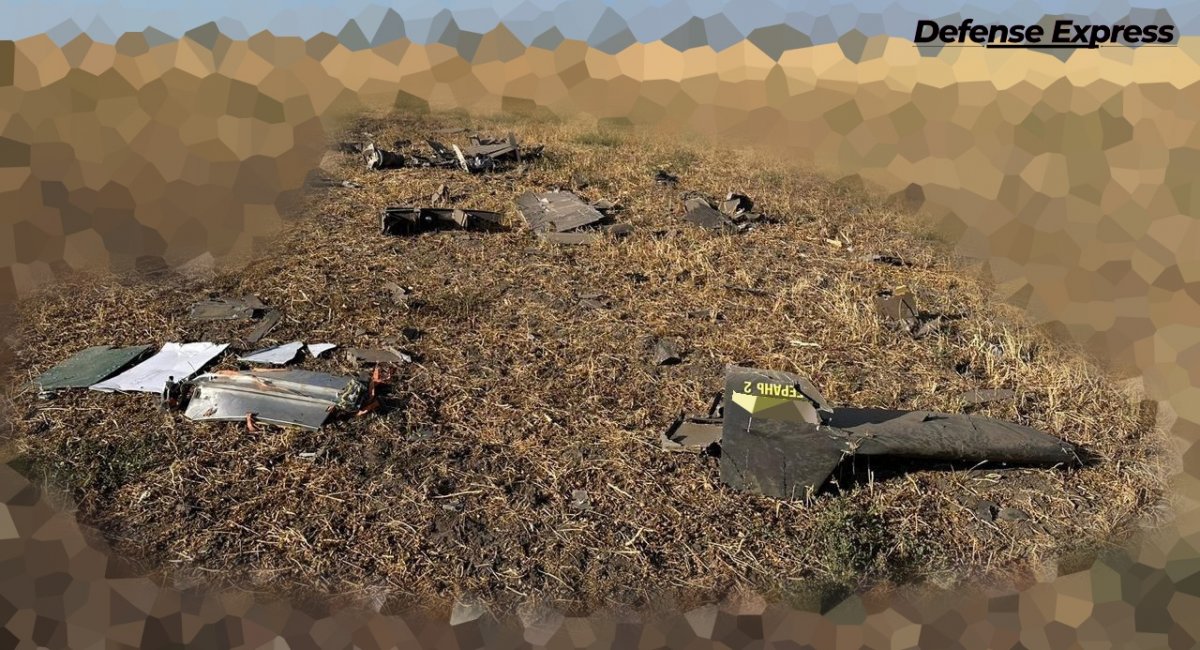 ukraine downs russia's starlink-equipped shahed-136 suicide drone debris downed uav found equipped starlink communication technology 25 september 2024 defense express