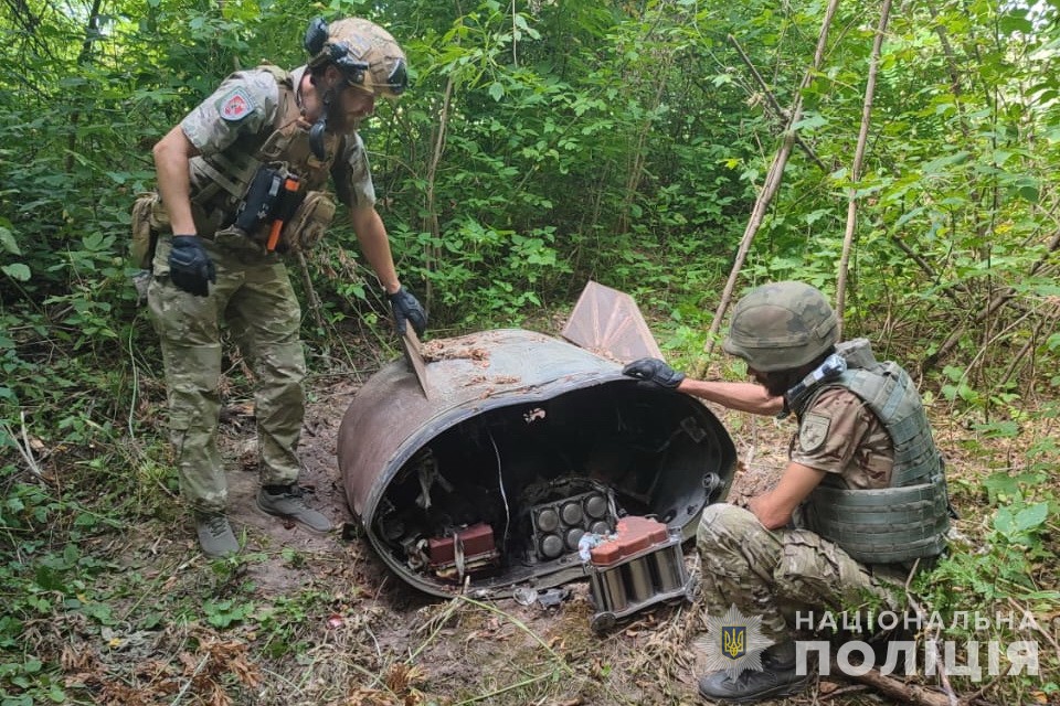 Remains of Russian missile Iskander-M, found in a forest in Sumy Oblast. Photo via National Police of Ukraine.