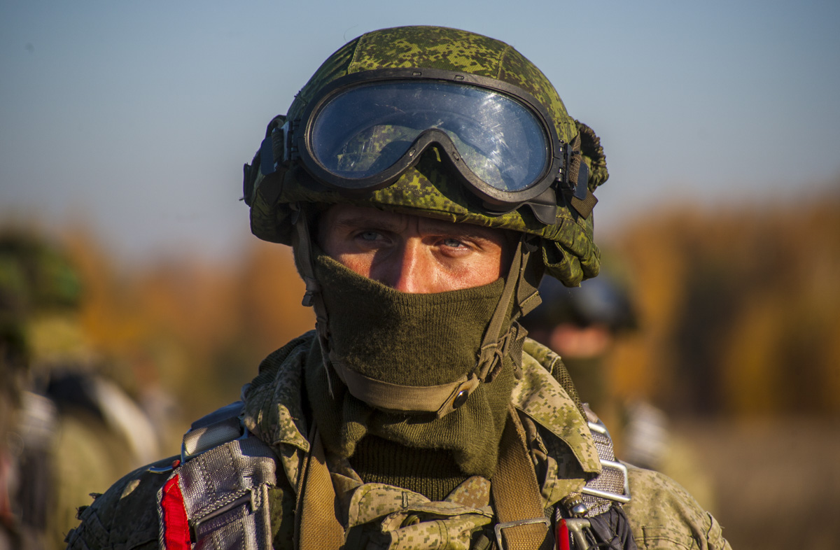 A Russian soldier, illustrative image. Photo via Wikimedia.