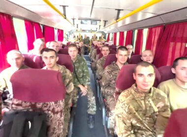 uk intel russia continue forcing conscripts sign post-service contracts fight ukraine amid losses russian servicemen including captured kursk oblast during pow exchange 14 september 2024