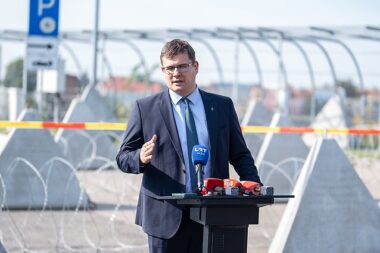 lithuania urges nato shoot down russian drones over baltic states lithuanian defence minister laurynas kasčiūnas