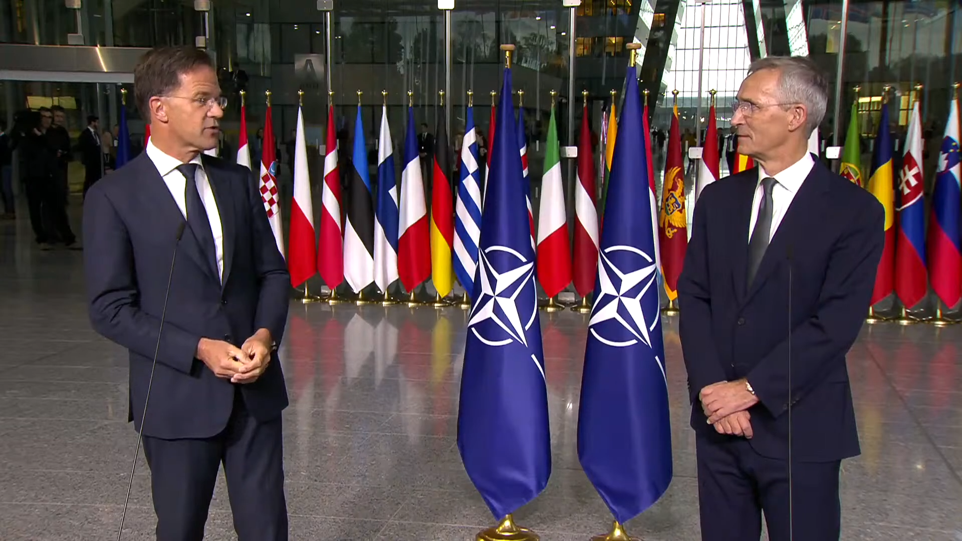 new nato chief rutte ready work either trump harris after us election secretary general mar (l) his predecessor jens stoltenberg (r) brussels 1 october 2024 youtube/nato news ceremony mark transition