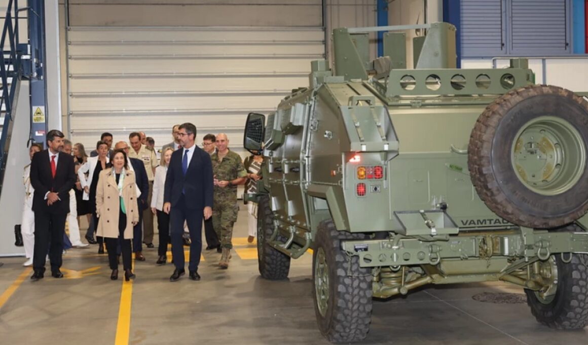 Margarita Robles at the UROVESA facility. September 2024. Spain. Photo: Spanish Ministry of Defense.