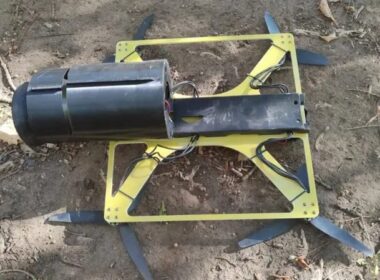 ukraine scrambles counter new russian fiber optic drone threat fpv knyaz vandal novgorodsky captured trophy ukrainian forces shows spool cable attached device