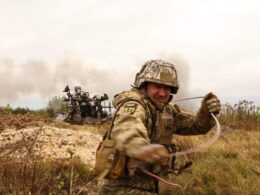 Ukrainian military: Russian assaults slow on three fronts as strategic Toretsk stabilizes