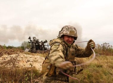 Ukrainian military: Russian assaults slow on three fronts as strategic Toretsk stabilizes