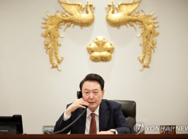 south korea send delegation ukraine week over north korean troop presence president yoon suk yeol speaks during his phone call european commission ursula von der leyen seoul 28 october 2024