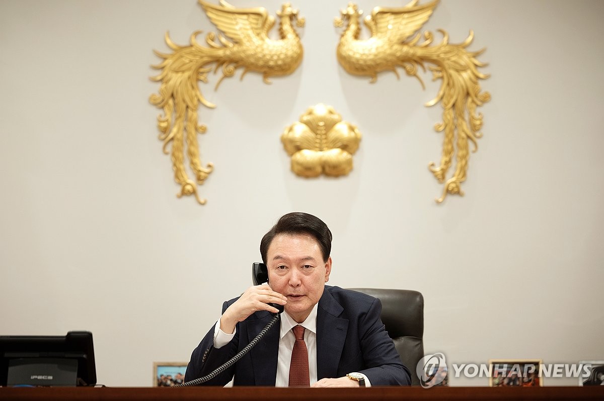 south korea send delegation ukraine week over north korean troop presence president yoon suk yeol speaks during his phone call european commission ursula von der leyen seoul 28 october 2024