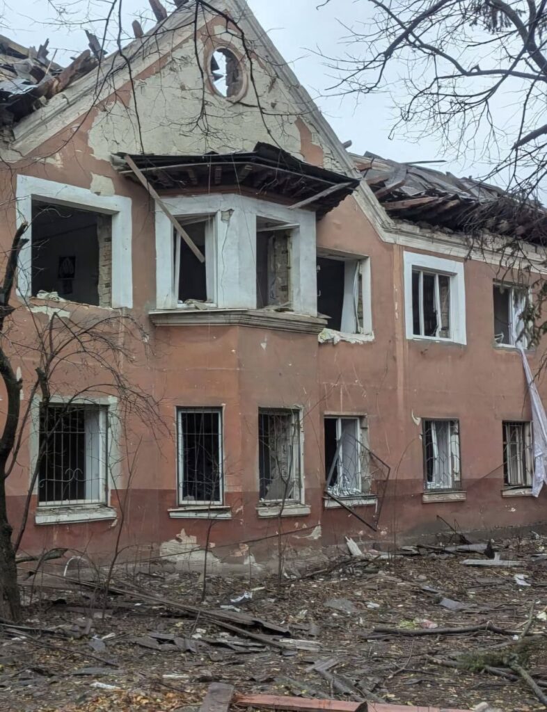 Russian missile strike injures 15 people in Dnipro’s Kryvyi Rih, including teenagers