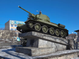 Germany uses Soviet museum tanks to train Ukrainian forces on Russian traps