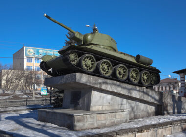 Germany uses Soviet museum tanks to train Ukrainian forces on Russian traps