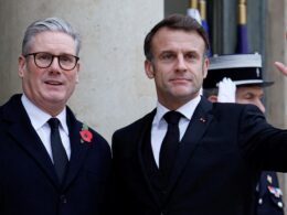 Keir Starmer and Emmanuel Macron in Paris