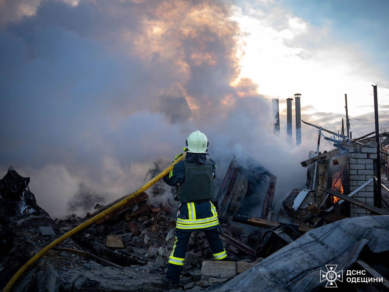 ukrainian f-16s intercept about 10 targets russia's morning missile attack civilian death toll reaches 5 firefighters extinguishing blaze one sites targeted russian missiles drones 17 november 2024