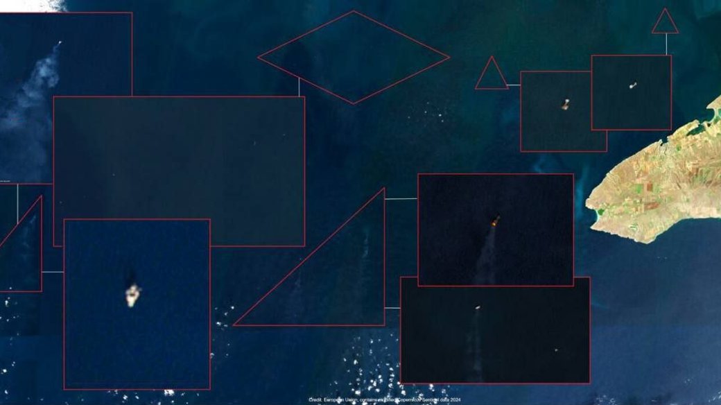 satellite imagery reveals ongoing fires russian-occupied offshore gas platforms black sea drilling odesa shelf field photos sentinel-2 investigatororgua rigs 60de6fd3a12961ec