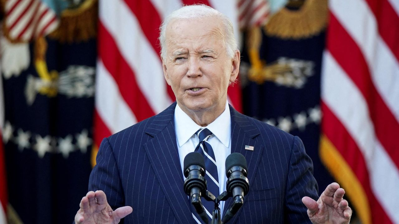 Biden faces doubts over his legacy as he prepares to hand over power to the  man he called a threat to democracy | CNN Politics