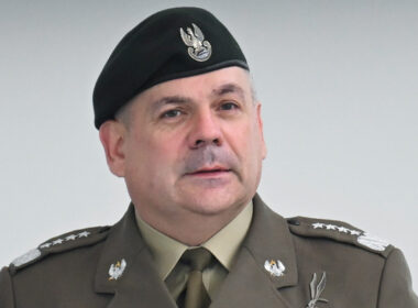 nato won't intercept russian missiles over ukraine polish army chief reiterates general staff gen wiesław kukuła