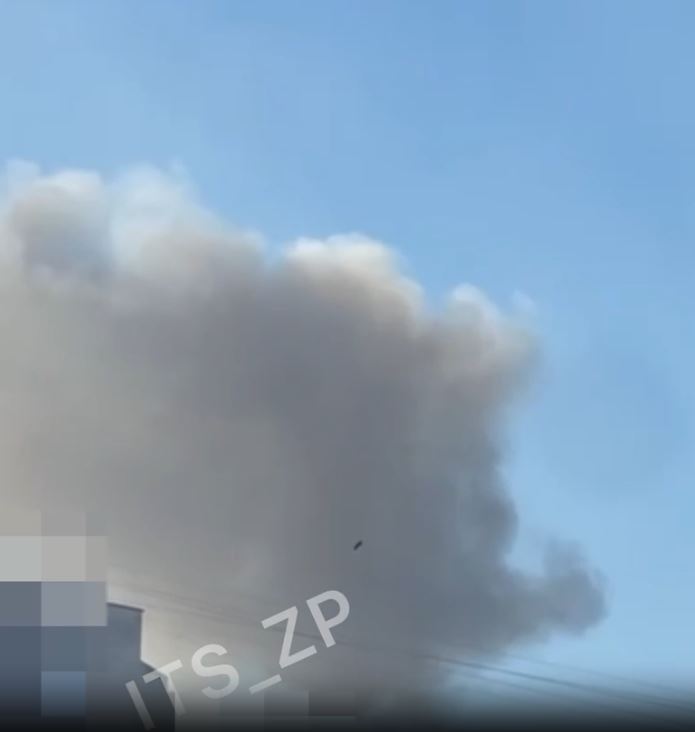 russia's deadly missile attack zaporizhzhia kills six injures 23 ukrainians smoke rising skky after strike critical infrastructure facility killed least civilians telegram/ukraine_365news russia