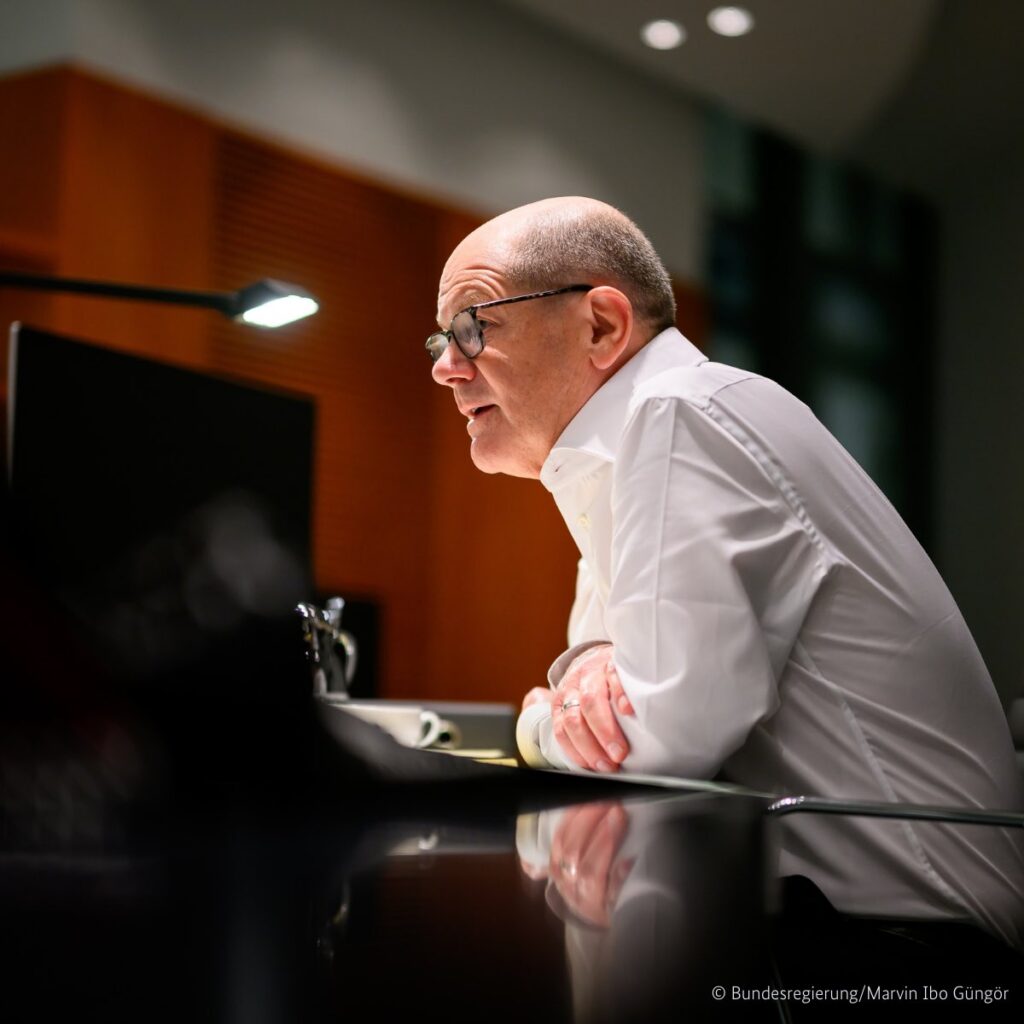 Scholz slams election rival’s 24-hour ultimatum to Putin as “Russian roulette”