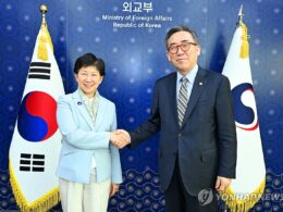 south korea urges un demand withdrawal north korean troops russia korea's foreign minister cho tae-yul (r) high representative disarmament affairs izumi nakamitsu before meeting sidelines 23rd korea-un conference seoul 5